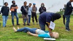 Tersangka Pria Serang Mengamuk Saat Prarekonstruksi Pembunuhan Siswi SMP 'Open BO'