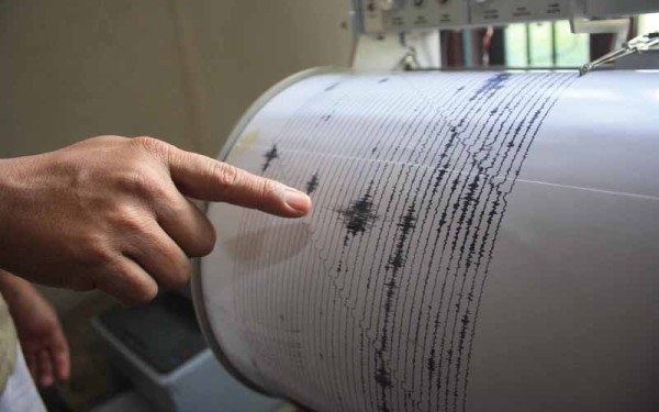 Gempa Magnitudo 5,4 Guncang Papua, Restoran Hanyut ke Laut Dan 4 Nyawa Melayang