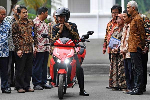 Wamen BUMN: Sebanyak 300.000 Motor Listrik Sudah Mengaspal di 2023
