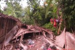 Akibat Cuaca Ekstrem! Angin Kencang hingga Longsor Terjang Rumah-Rumah di Bantul