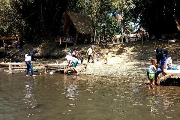 Tutup Selama 3 Hari karena Banjir, Kebon Empring Kembali Dibuka