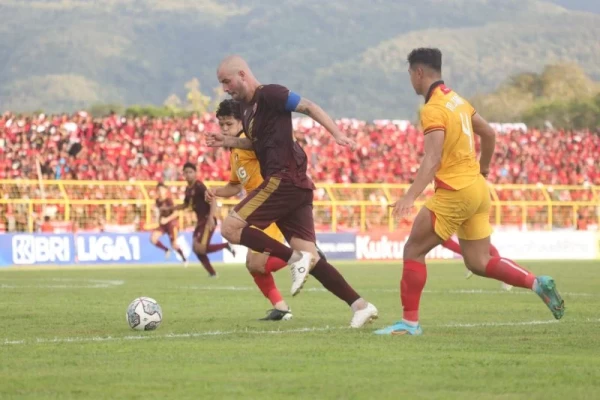 Menang dan Puncaki Klasemen, Bernardo Tavares Ucapkan Terimakasih Pada Suporter