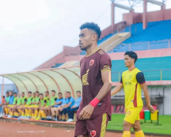 Kabar Buruk dari Skuad Juku Eja, Yance Sayuri Dikabarkan Sakit Jelang Hadapi Dewa United