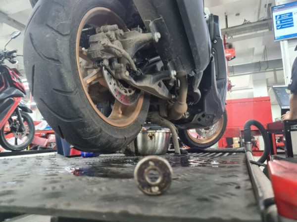 Fungsi dan Perawatan Bearing Roda Motor, Rawan Rusak di Musim Hujan