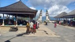 Rombongan Bule Masuk Ke Pura Lempuyang Tak Mau Membayar Tiket, Dengan Alasan Sembahyang