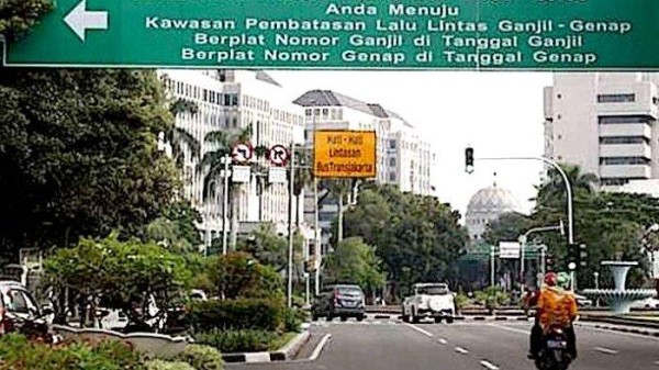 Ganjil Genap Jakarta Selasa 14 Maret Berlaku untuk Pelat Kendaraan Genap Bebas Melintas