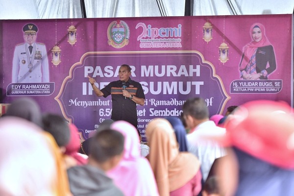 Gubernur Edy Rahmayadi Bikin Ibu-ibu Semringah: Yang di Sini Digratiskan Semua