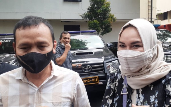 Ayah Rozak Tidak Masalah Apabila Ayu Ting Ting Berjodoh dengan Boy William