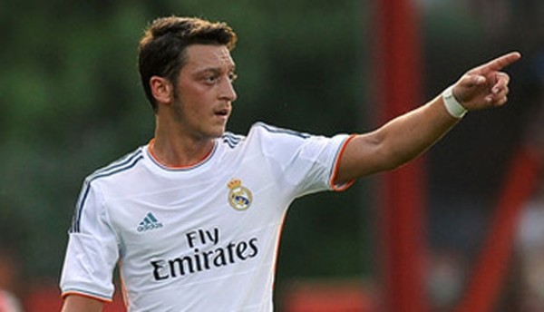 Saat Bermain di Real Madrid, Mesut Ozil Pernah Disebut sebagai Pengecut oleh Jose Mourinho