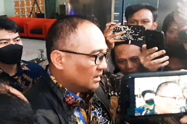 Rafael Alun Sembunyikan Uang di Deposit Box, Takut Uang Diminta Keluarga