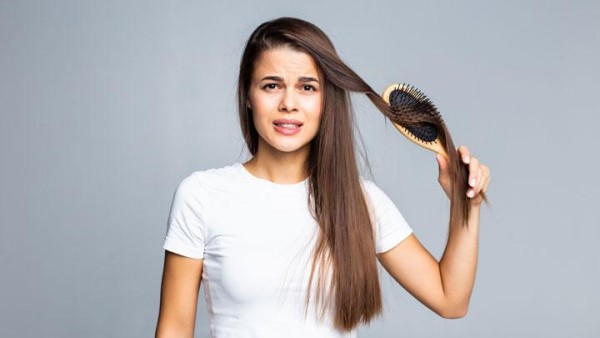 8 Tanda Rambut Rusak Menurut Hair Stylist