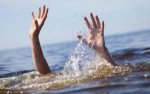 Dua Wanita Pemandu Lagu Ditelanjangi Massa Hingga Diceburkan ke Laut
