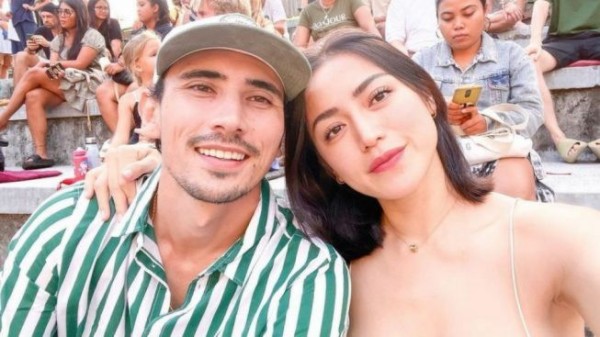 Gila! Jessica Iskandar dan Vincent Akui Suka Nobar Film Dewasa Sebelum Tempur di Ranjang