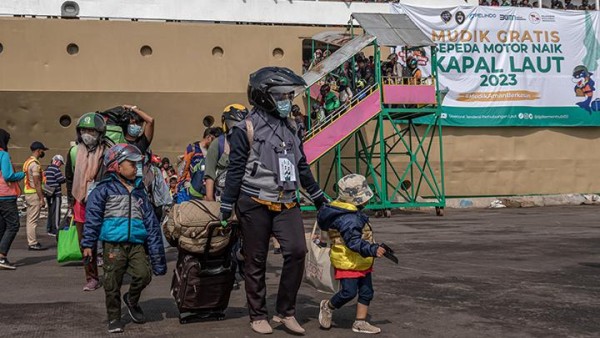 Port of Tanjung Priok Sees Passenger Hike Amid Eid Homecoming