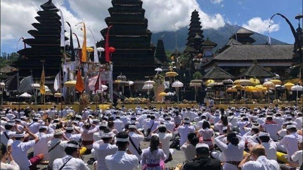 Otonan Sabtu Kliwon Wayang, Umur Capai 102 Tahun, Banyak Rezeki dan Teliti