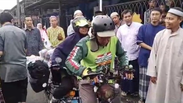 Kisah Pasutri Asal Purwokerto Berangkat Haji Naik Sepeda Ontel