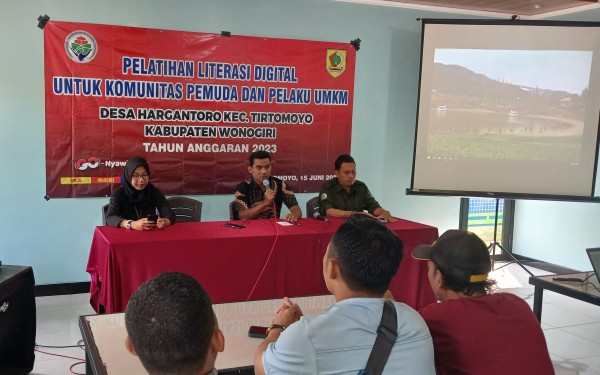 Kemendes Gandeng Pemdes Hargantoro Wonogiri Gelar Seminar “UMKM Bangkit melalui Digitalisasi”