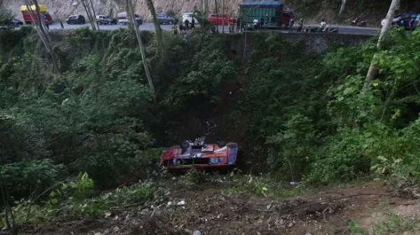 Bus Putra Raflesia Masuk Jurang Di Lahat Sumsel, Seluruh Penumpang Selamat