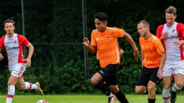 KMSK Deinze Menang Telak dari RFC Liege, Marselino Ferdinan Ikut Berperan?