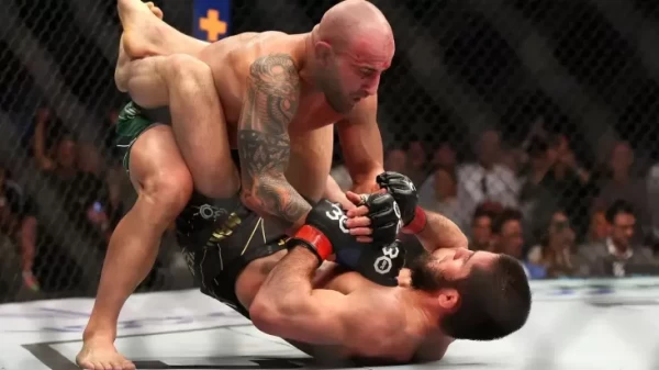 Volkanovski Sesumbar Pukul KO Islam Makhachev Sebelum Ronde 5