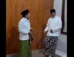 Momen lucu Cak Imin Nyelepet Anies Pakai Sarung, Netizen: Nyelepetnya Beneran Dong!