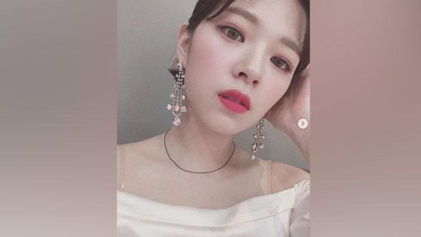 Member TWICE Yoo Jeongyeon Masuki 27 Tahun, Ini Profilnya