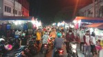 H-2 Lebaran, Pasar Lama Kota Serang Diserbu Emak-emak untuk Berburu Pakaian