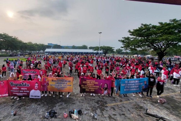 Ratusan Masyarakat Grogol Sukoharjo Jateng Deklarasi Dukung Etik Nyabup Lagi, Sebut Kinerjanya Baik