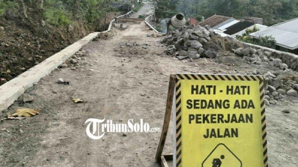 Jembatan Masih Diperbaiki, Jalan Plesungan-Wonorejo di Karanganyar Tak Bisa Dilewati Sementara