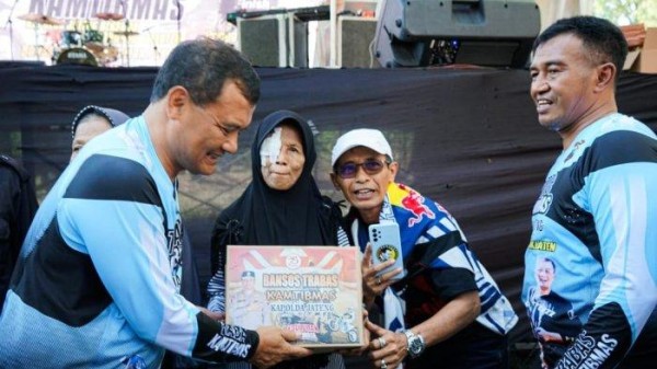 Gelar Bakti Sosial serta Bantu Masjid di Sukoharjo, Irjen Pol Ahmad Luthfi: Peduli Warga