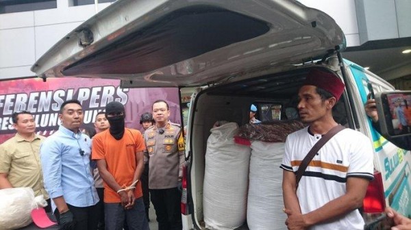 Pria Asal Dukuh Tulungagung Ini Mencuri Tembakau di 2 Lokasi, Satunya di Dalam Daihatsu Grandmax