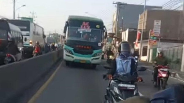 Viral Pemotor Kejar Bus Usai Terlibat Tabrak Lari di Semarang Jateng, Begini Kata Saksi