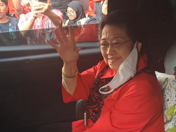 Pimpin Konsolidasi PDI Perjuangan di Jateng, Megawati Tekankan Kader Menangkan Andika-Hendi