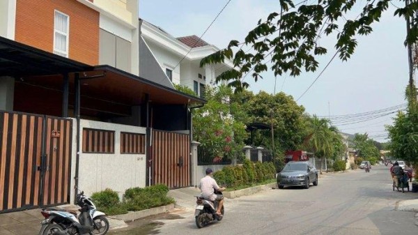 Penampakan Rumah Mewah Markas Judi Online di Perumahan Cengkareng Indah Jakarta