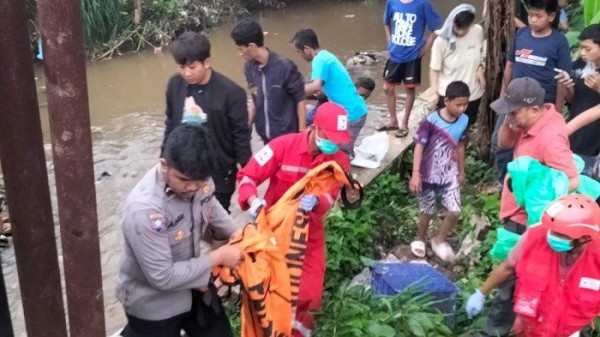 Penemuan Bayi Baru Lahir di Jembatan Kebon Jengkol Sukabumi, Tubuhnya Penuh Memar