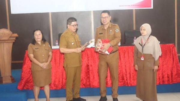 Pjs Wali Kota Tomohon Fereydy Kaligis Resmi Luncurkan Program ILP di Puskesmas