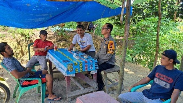 Polres Dumai Selatan Sosialiasaikan Kamseltibcarlantas di Warung Ritonga