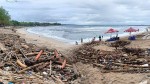 KAGET ! Kecewa Berat, Turis Lihat Tumpukan Sampah di Pantai Kuta, di Pantai Kedonganan Capai 80 Ton