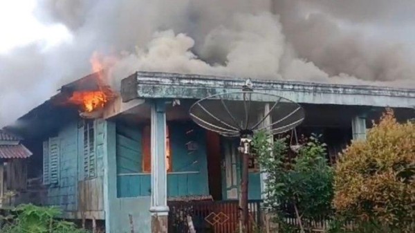 Kebakaran di Lebong Bengkulu, Rumah Warga Hangus Terbakar, Kerugian Capai Rp 100 Juta