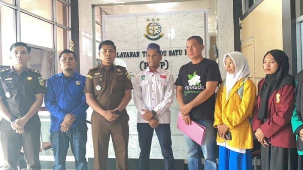 OKP dan Organisasi Mahasiswa Laporkan KPU ke Kejari Bengkulu Selatan