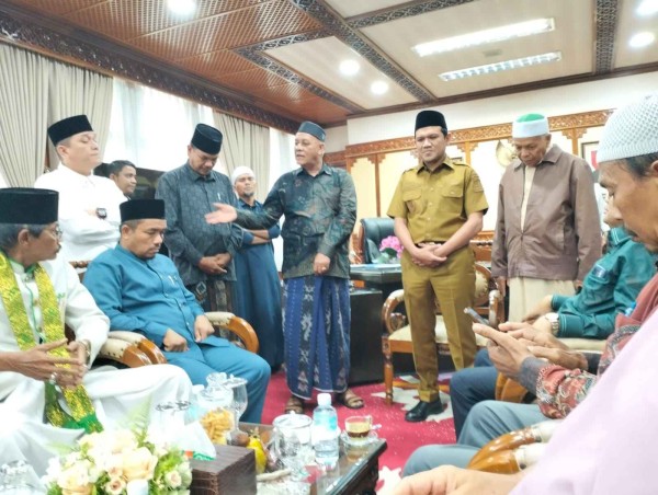 Sejumlah Ulama Aceh ” Peusunteng ” Wagu. Aceh Jelang Keberangkatan Haji