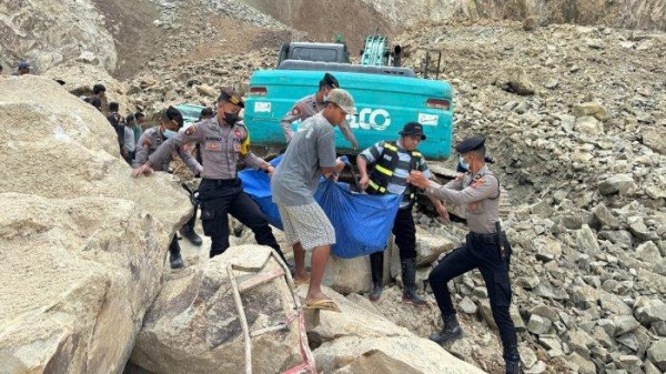 Update Korban Longsor, Ditemukan 2 Jasad Lagi, Korban Tewas di Gunung Kuda Cirebon kini 19 Jiwa