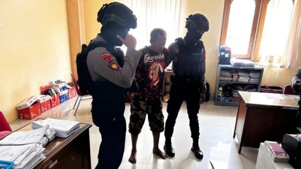 Detik-Detik Penangkapan Perusak Gedung Balaikota Solo: Sosok Jumadi Santai Duduk di Sofa