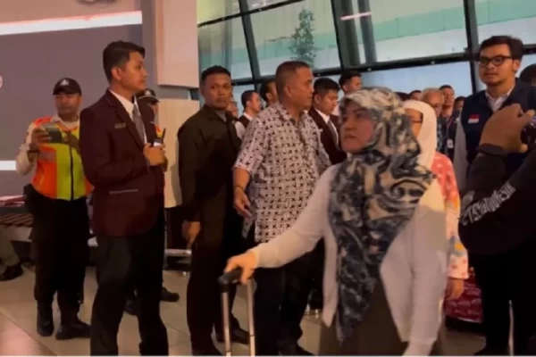11 WNI Dievakuasi dari Iran Tiba di Bandara Soekarno-Hatta
