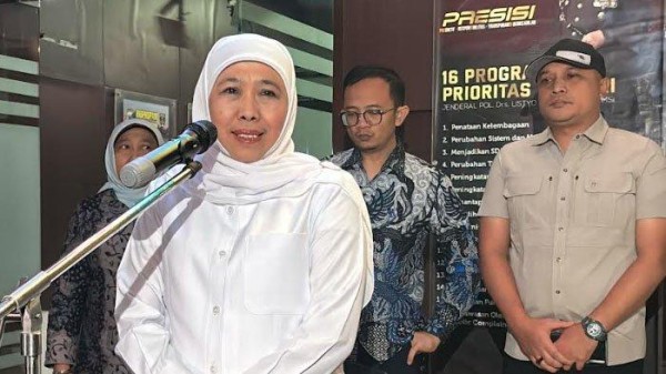 Diperiksa KPK 8 Jam, Khofifah Sebut Pertanyaannya Sedikit, Tapi Butuh Jawaban Panjang 