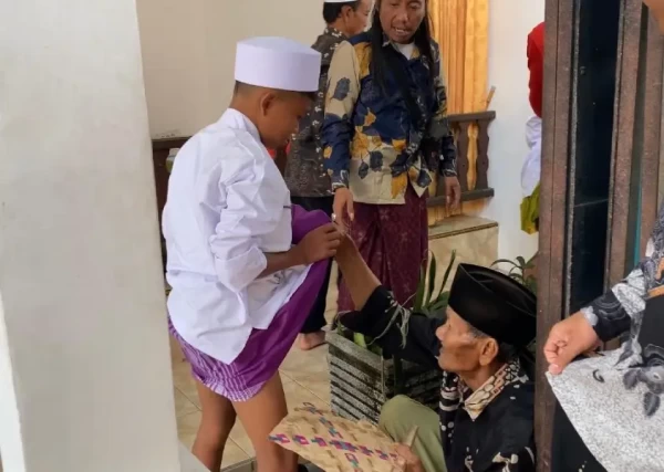 Momen Lucu! Banyak Anak Menangis saat Haul Sunan Bonang Tuban Ternyata di Khitan