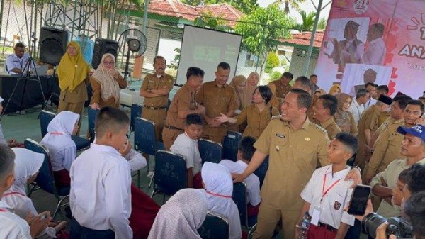 Hari Pertama MPLS, Siswa SRMP 3 Pekanbaru Sempat Bincang Langsung dengan Wako Pekanbaru