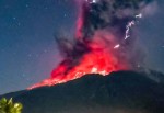 Detik-detik Erupsi Gunung Lewotobi Laki-Laki Muntahkan Abu Setinggi 10 Km