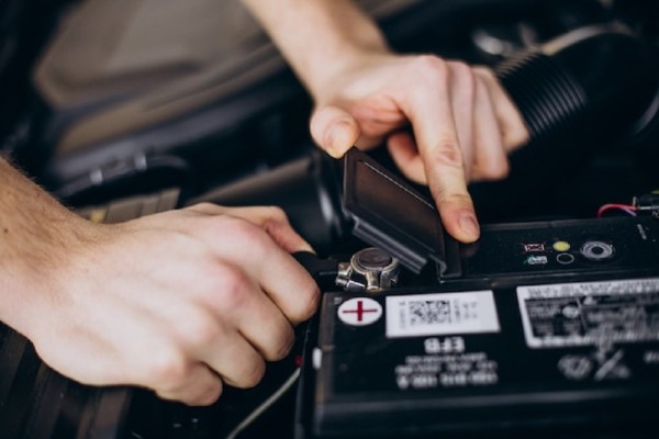 Peneliti China Kembangkan Baterai Litium Lebih Kuat dari Tesla