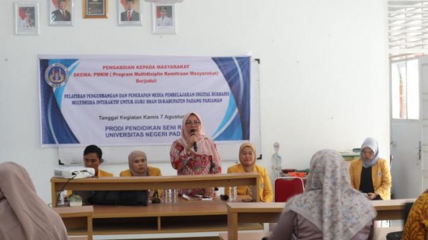 Dosen UNP Latih Guru Seni Budaya Padang Pariaman Kembangkan Media Pembelajaran Digital